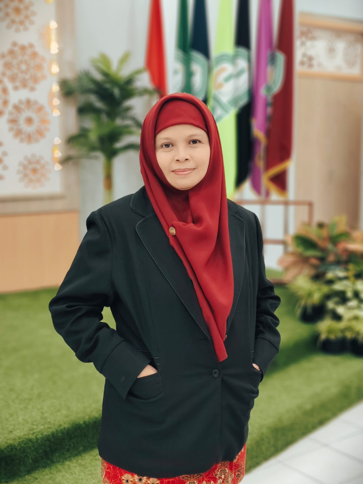 Dr. Hj. Zuraidah, M.Si.